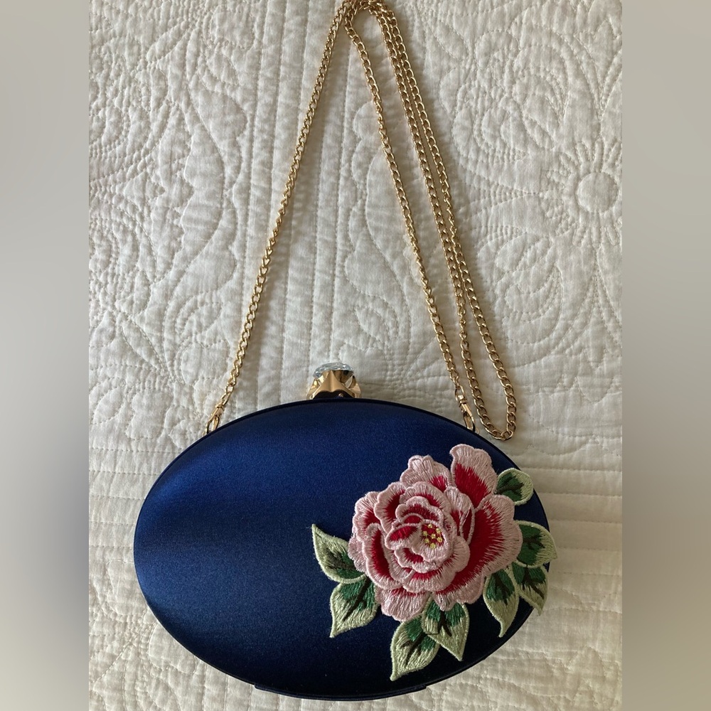 Purse- new no tags.